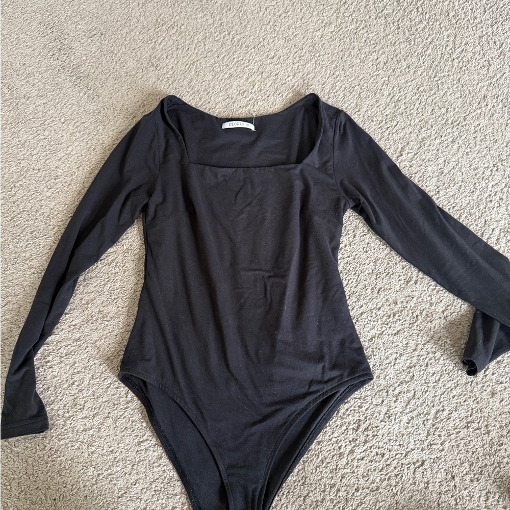 ReoRia Black Long Sleeve Square Neck Bodysuit
